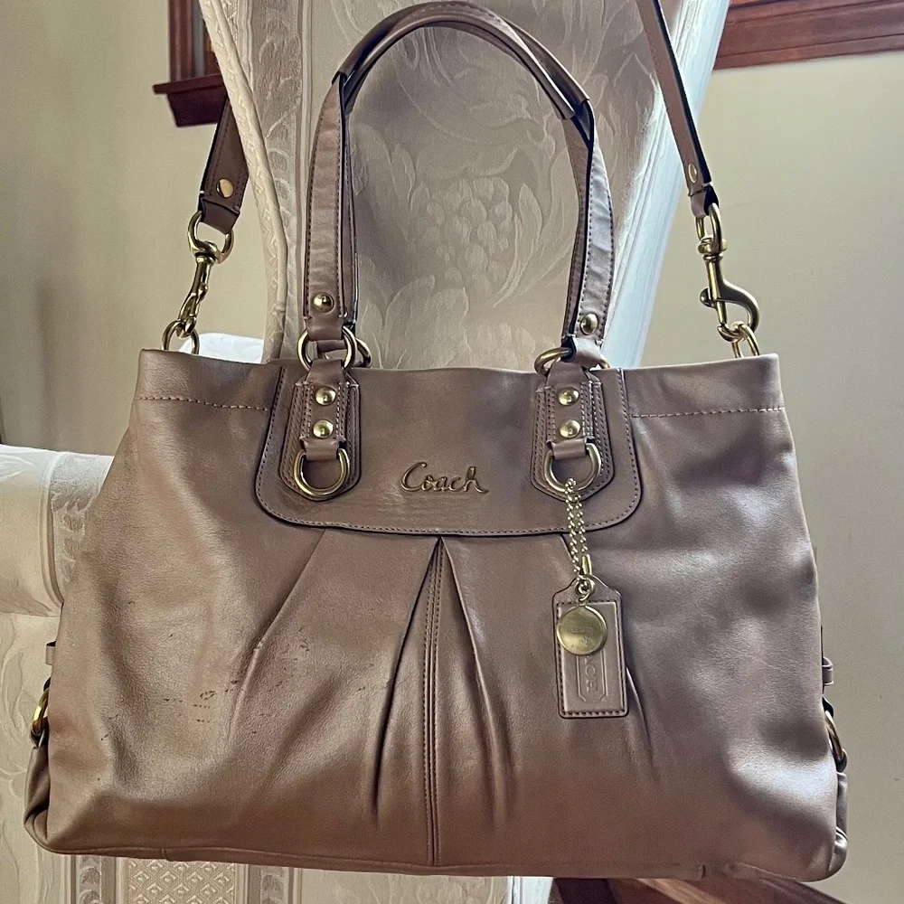 Coach Satchel - Picture 6 of 9